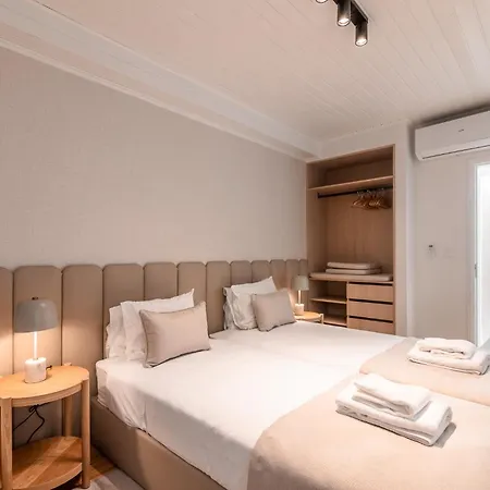 Be Modern & Spacious With A Private Patio! On Bica Funicular Street - Lis Downtown Appartement