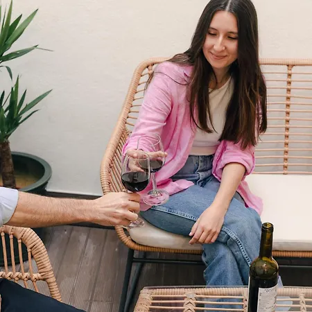 Be Modern & Spacious With A Private Patio! On Bica Funicular Street - Lis Downtown Διαμέρισμα Lisboa