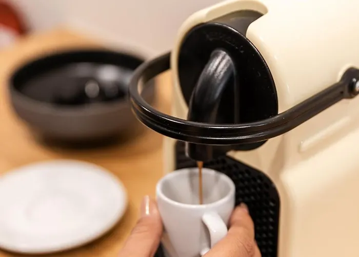 Be Modern & Spacious With A Private Patio! On Bica Funicular Street - Lis Downtown