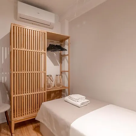 Fully Renovated! In The Heart Of The Old Town - Bica Apartment