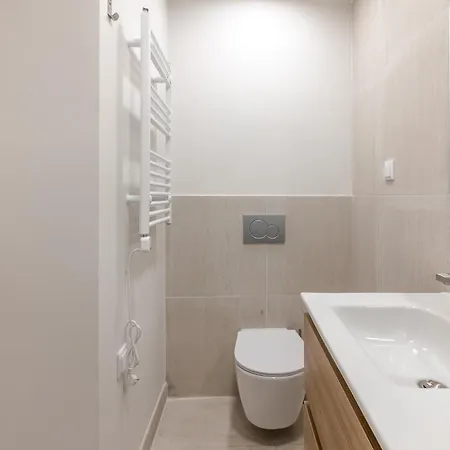 Fully Renovated! In The Heart Of The Old Town - Bica *
